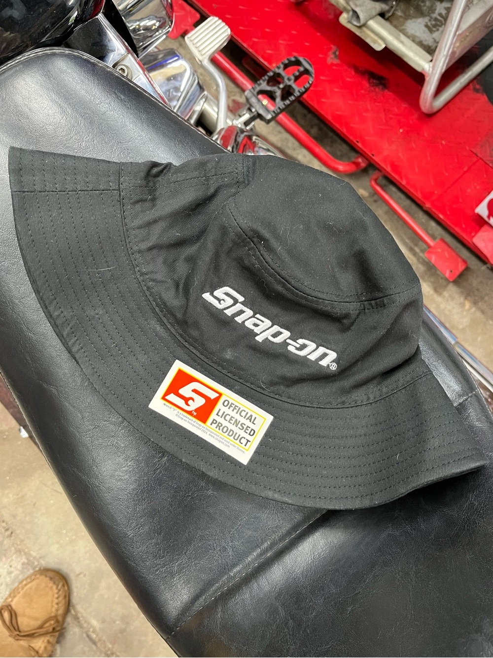 NWT Snap-on Bucket Hat